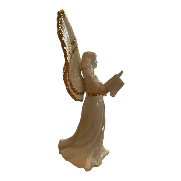 Mikasa fine bone China, retired “holiday elegance” Angel. - Picture 6 of 16